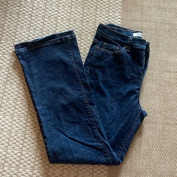 Levi's Perfectly Slimming Boot Cut 512 Jeans - Picture 1 of 7